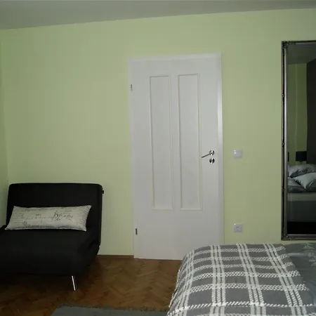 In Der Naehe Von Wien Apartmán *